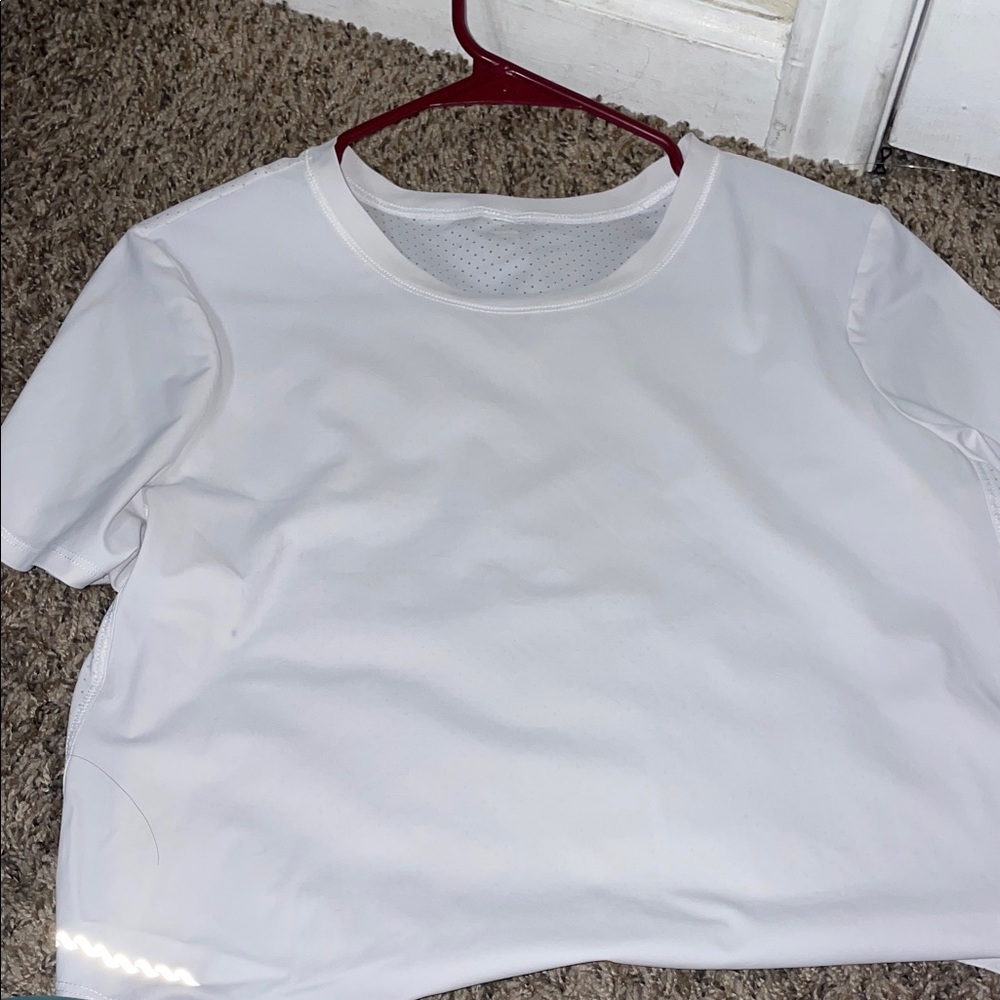 Fabletics White Short-Sleeve Performance Tee - Picture 3 of 3